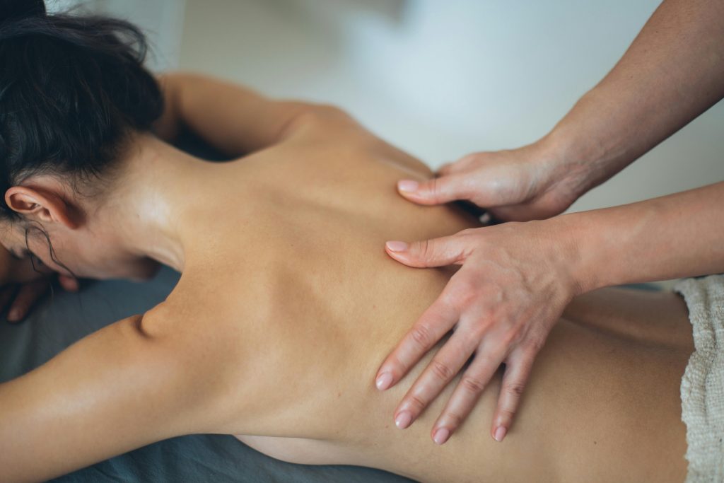 Récupération post-opératoire : Les bienfaits du massage lymphatique et de la radiofréquence Indiba